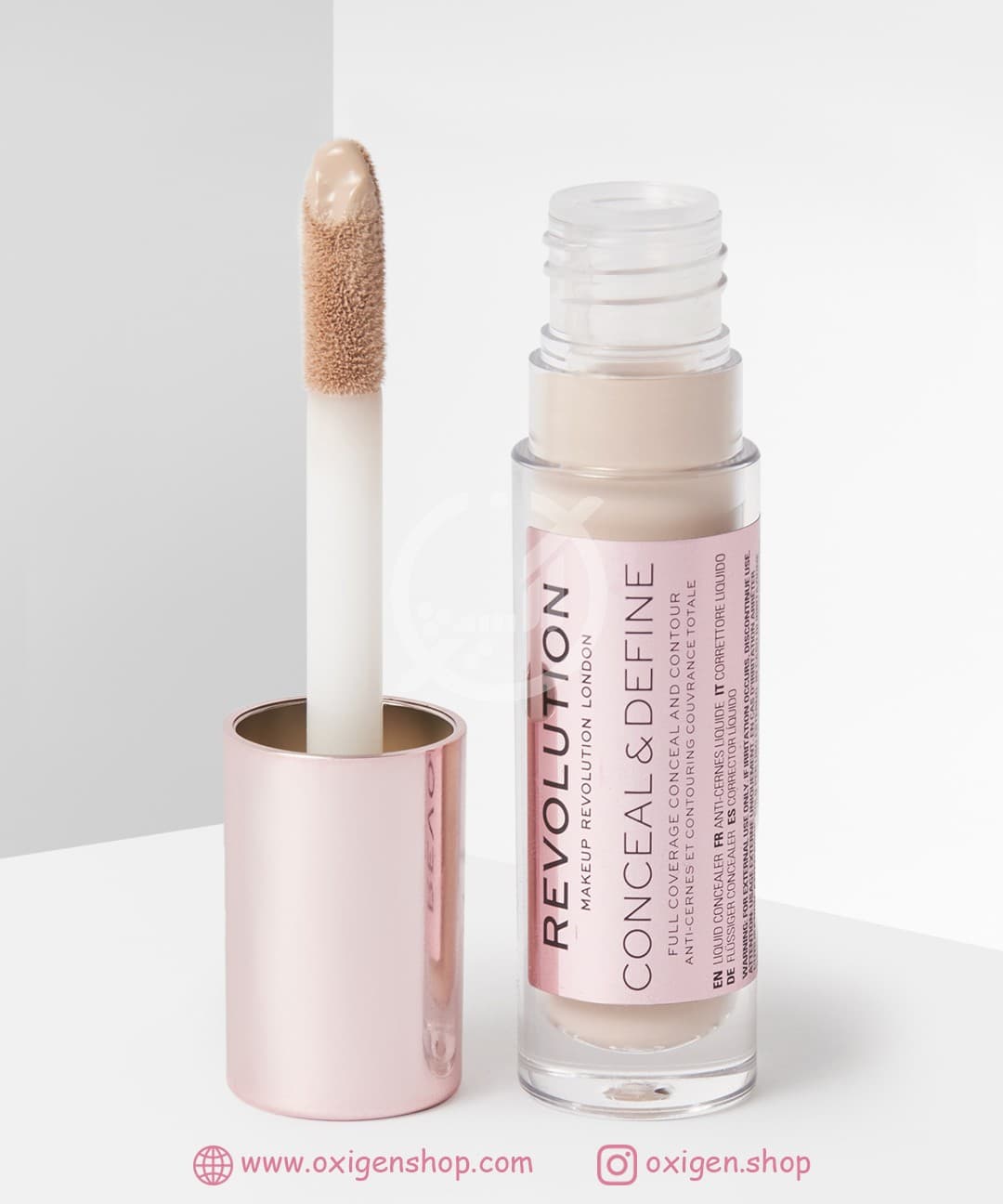 کانسیلر رولوشن مدل Conceal & Define کانسیلر رولوشن مدل Conceal & Define