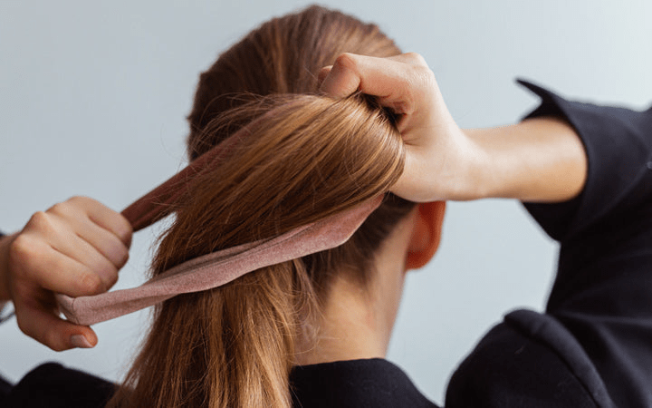 محکم نبستن مو ها از راه های جلوگیری از شکستگی مو	